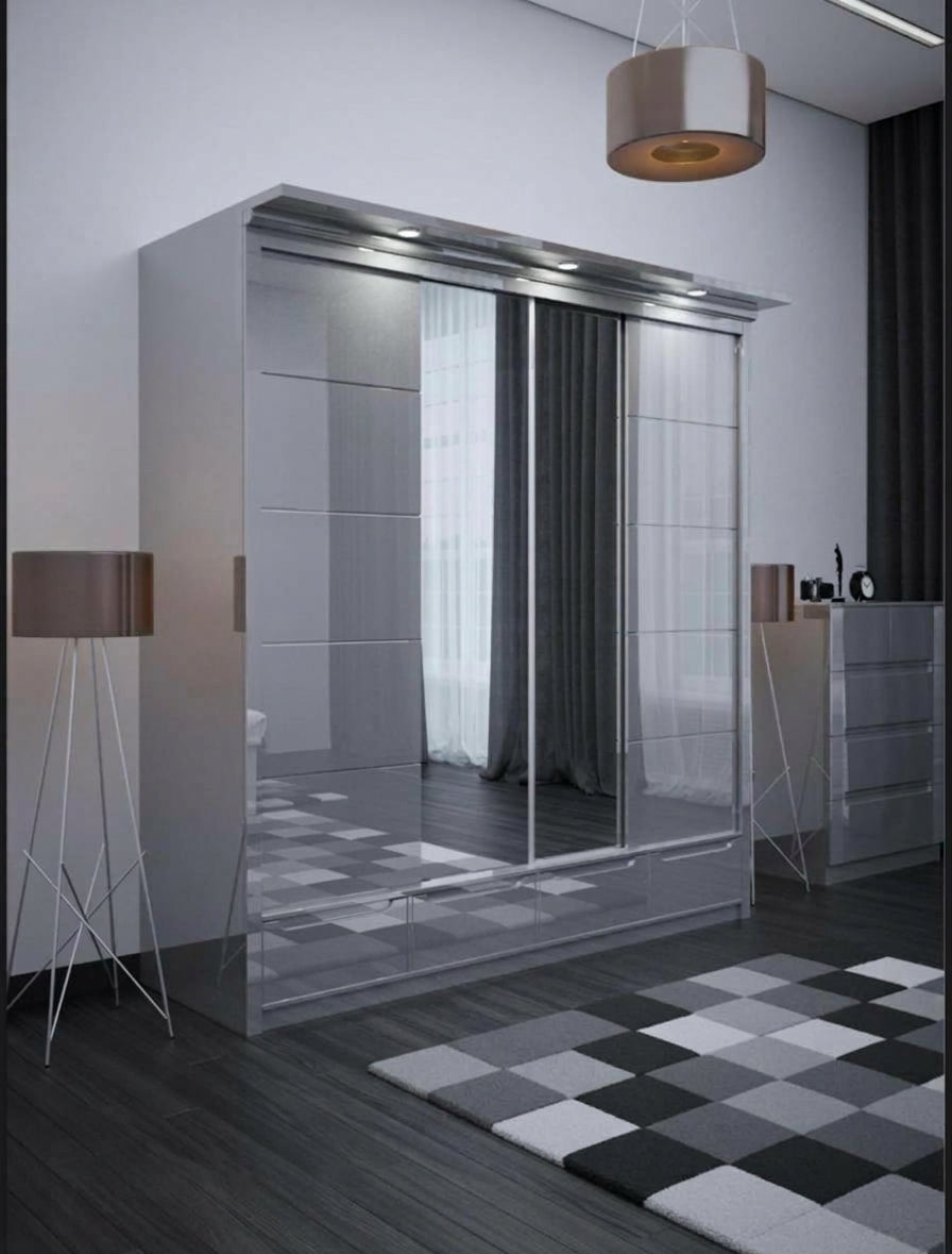 London Wardrobe (0052)